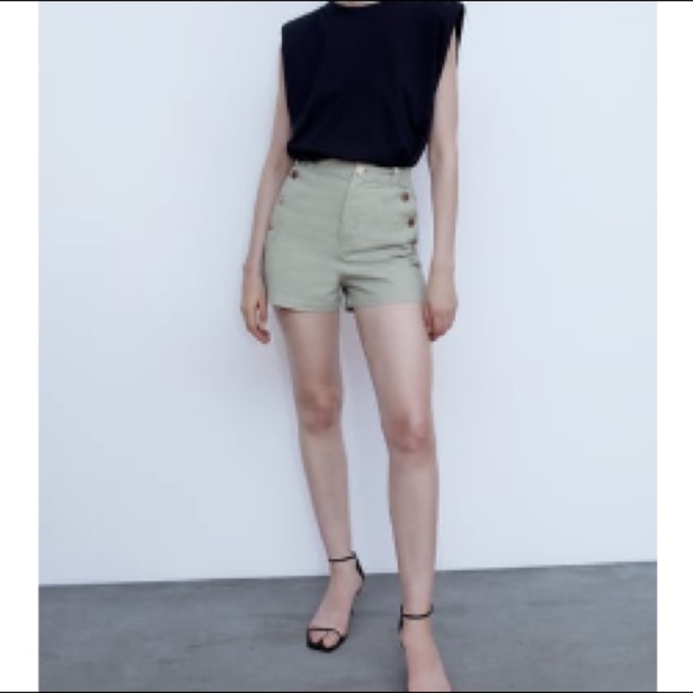 Zara buttoned denim shorts